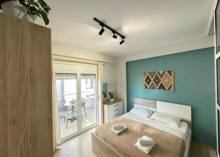 Trea Accomodations - On Private Beach With Sunbed & Umbrella
