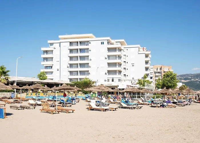 Trea Accomodations - On Private Beach With Sunbed & Umbrella